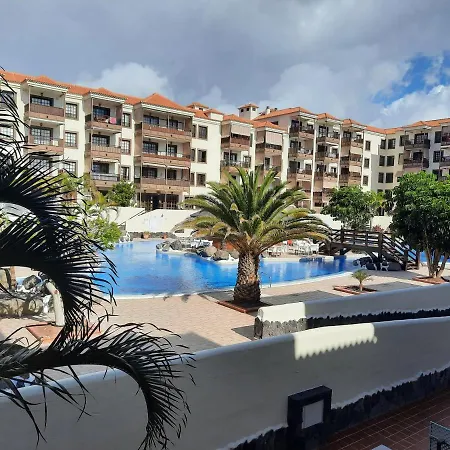 A Charming With A Swimming Pool Apartamento *