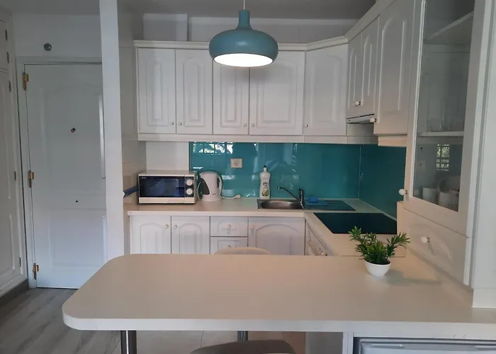 A Charming With A Swimming Pool Apartamento