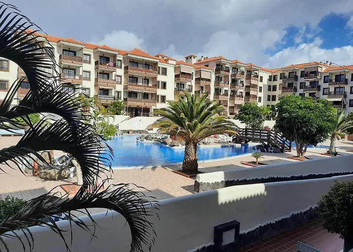 A Charming With A Swimming Pool Apartamento *