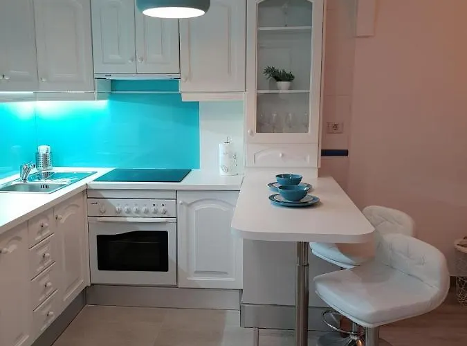Apartamento A Charming With A Swimming Pool